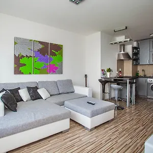 mentha-apartments-dioszeghy.inbudapesthotels.com/